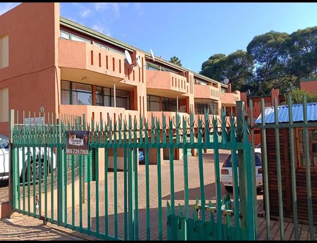 1 BEDROOM APARTMENT FOR SALE IN WINDSOR EAST